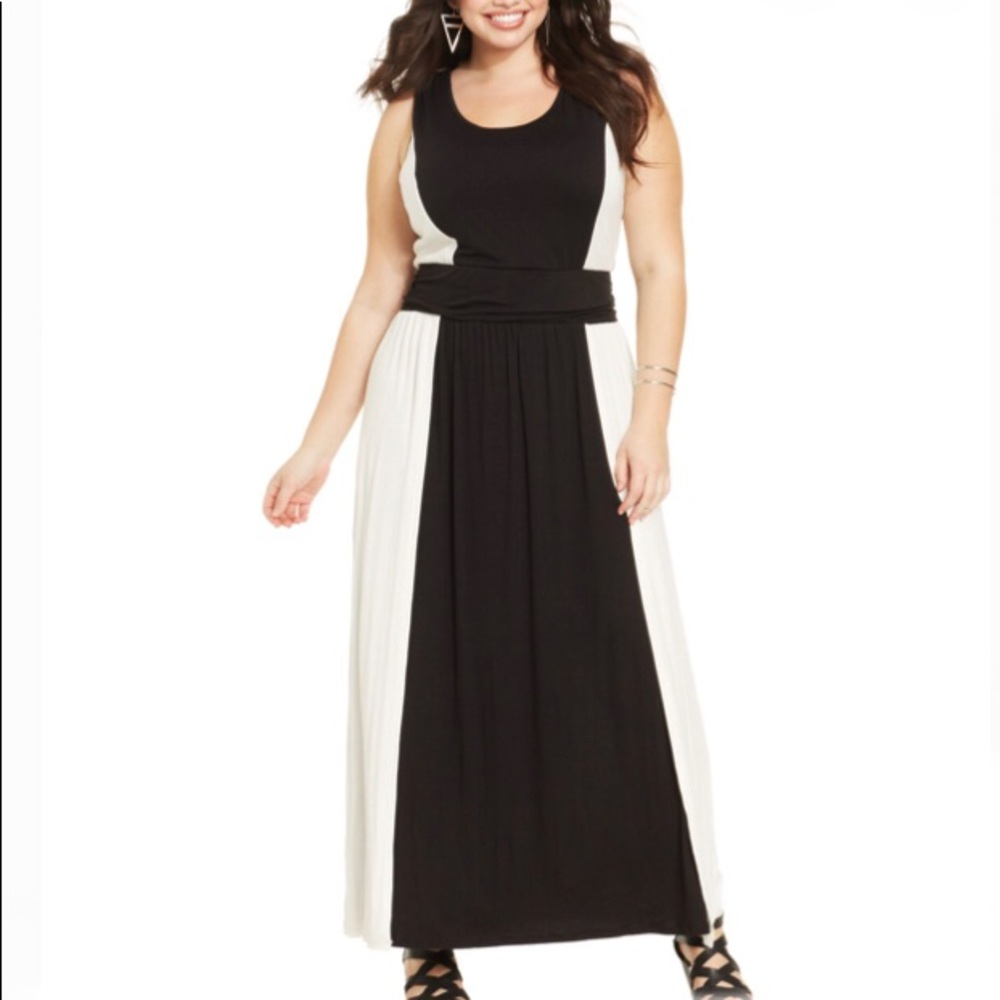ING Sleeveless Colorblocked Maxi Dress